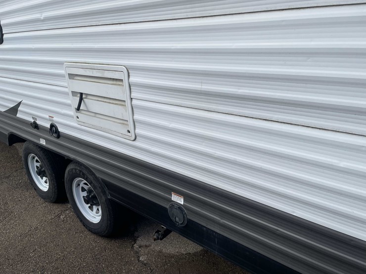 #1404-•-2015-salem-cruise-lite-camper-(no-title)-(of)-image-32