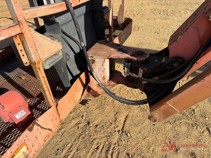 2006-jlg-460sj-image-16