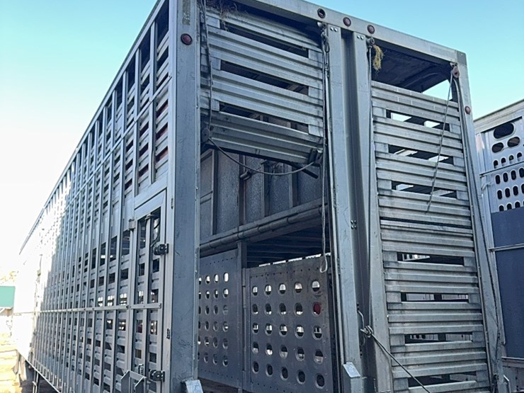 2002-eby-livestock-image-18