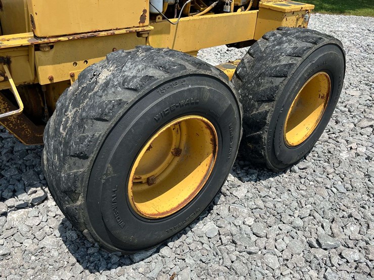 1995-fiat-allis-65-image-9