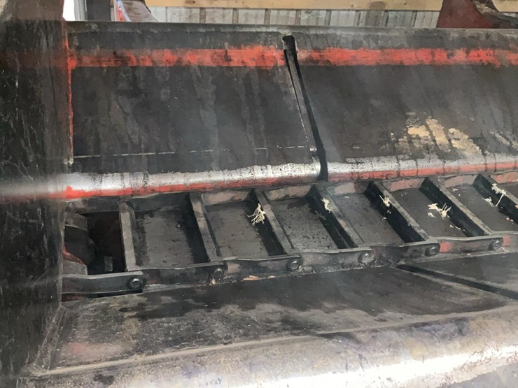 #116-•-morbark-log-trough-w/2way-kickers-image-13