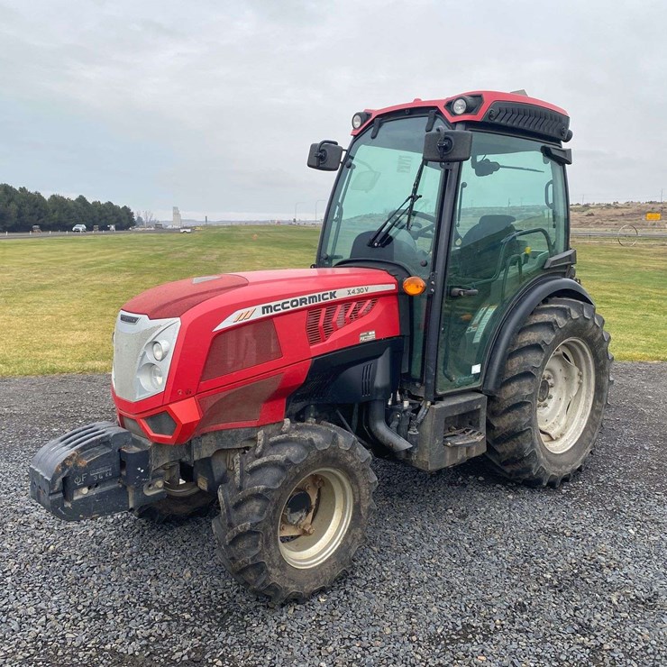 McCormick X4.30V Tractor