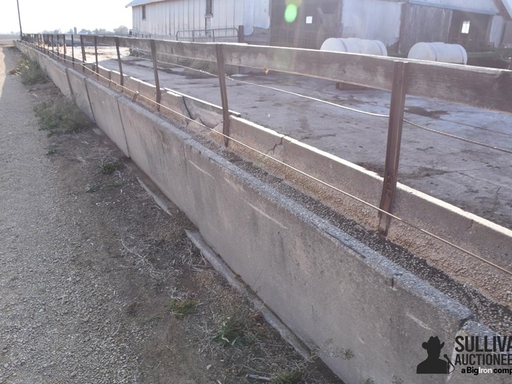 concrete-feed-bunks-image-14