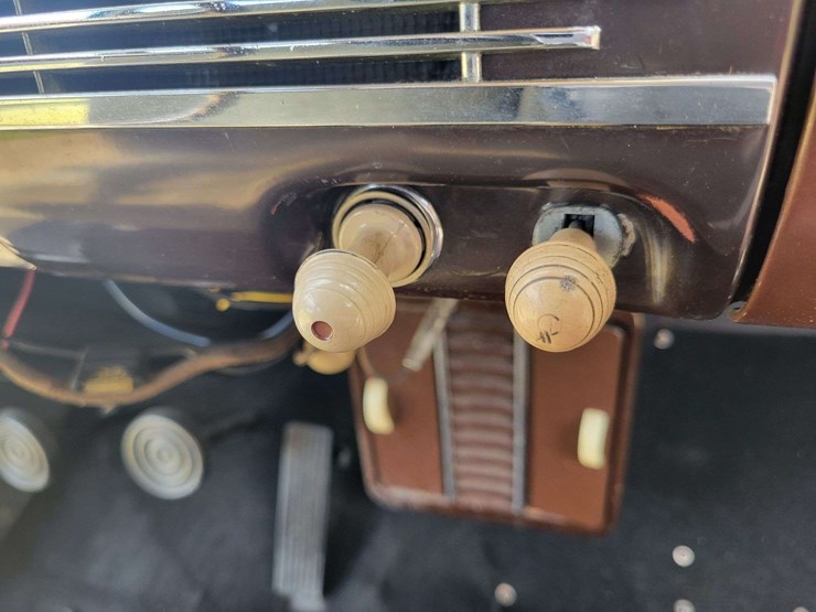 1940-ford-sedan-image-63