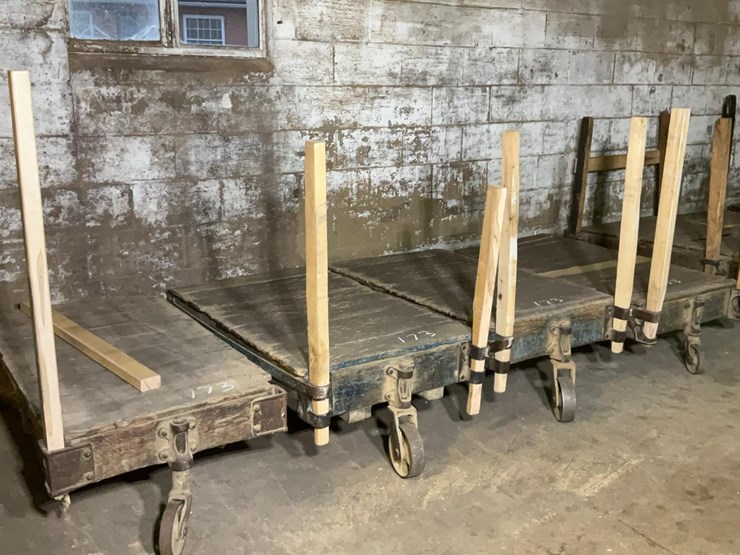 #173-•-lumber-carts-image-1