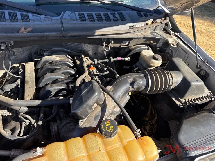 2016-ford-f150-xl-image-18