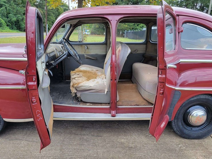 1948-ford-sedan-image-30