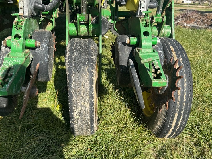 john-deere-1770nt-image-14