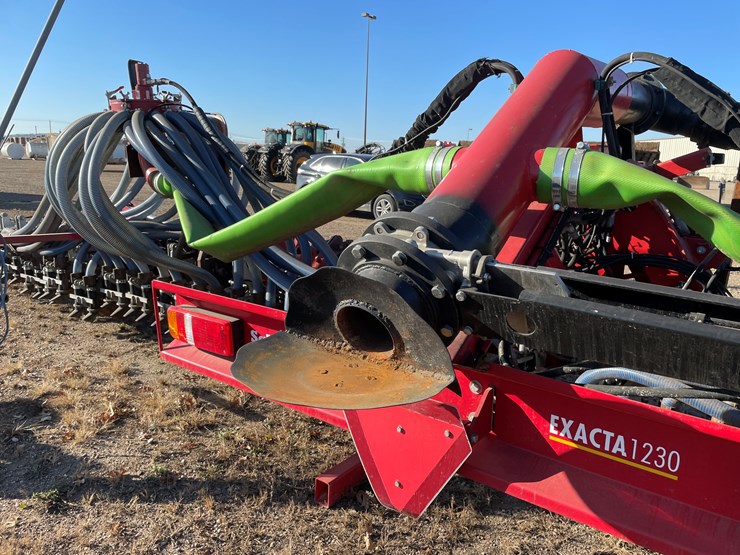 #1149-•-schuitemaker-1230-exacta-3-point-toolbar-(waupaca,-wi)-image-13