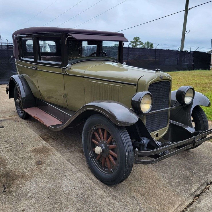 1928 Pontiac Sedan