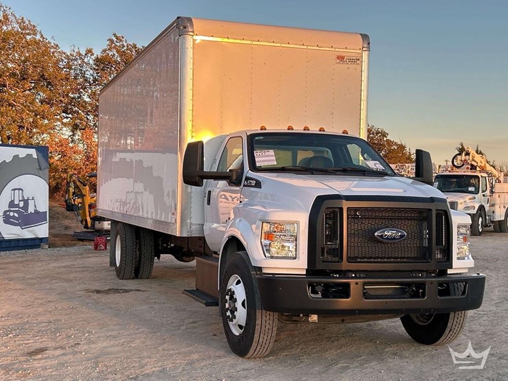 2024-ford-f750-image-2