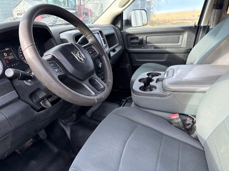 2015-dodge-3500hd-image-11