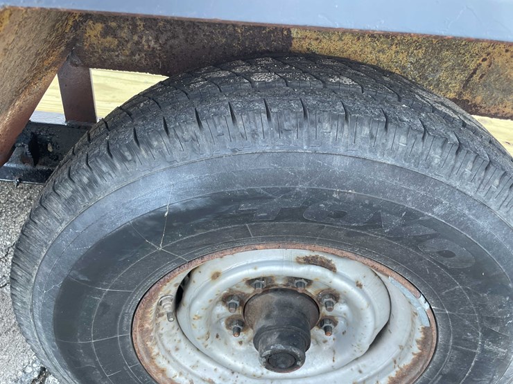 #1394-•-17'-tilt-deck-(no-title)-(of)-image-15