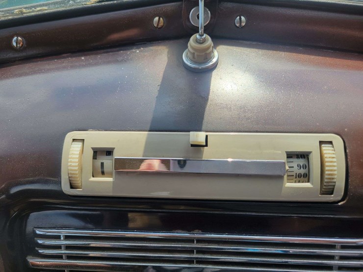 1940-ford-sedan-image-67