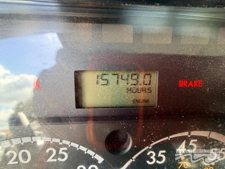 2012-freightliner-m2-112-medium-duty-roll-off-truck-image-14