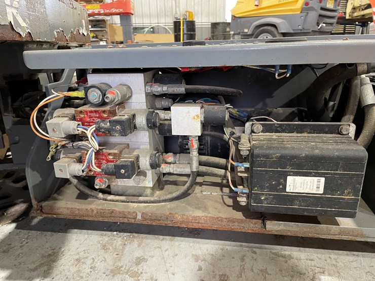 2017-skyjack-sjiii3219-image-12