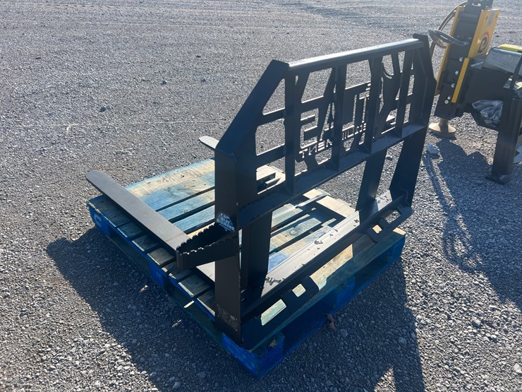 #29790-•-blue-diamond-48"-pallet-forks-w/steps-image-3