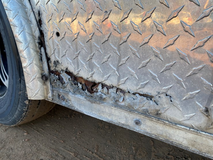 #322-•-2017-stealth-enclosed-trailer-(has-wi-title)(mosinee,-wi)-image-26