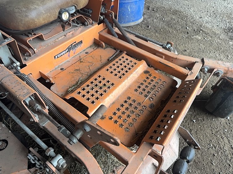 scag-turf-tiger-zero-turn-mower-image-12