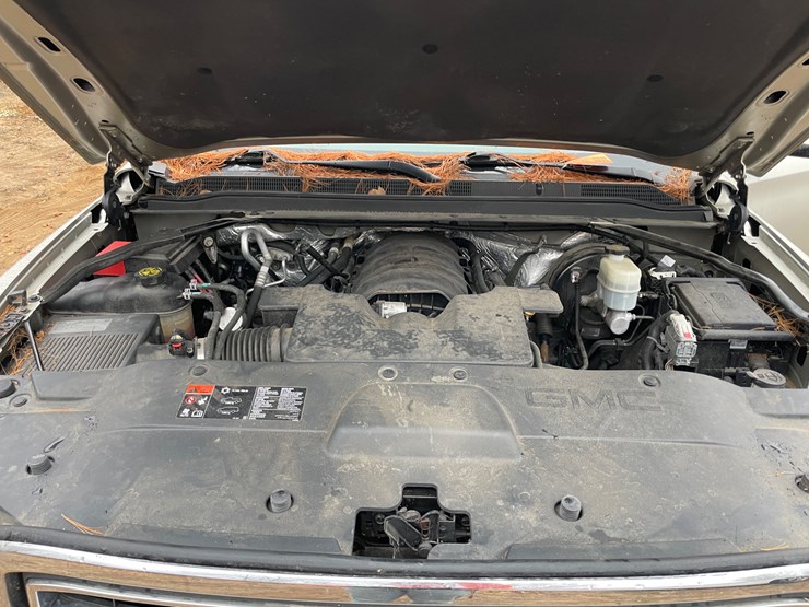 2015-gmc-yukon-slt-image-46