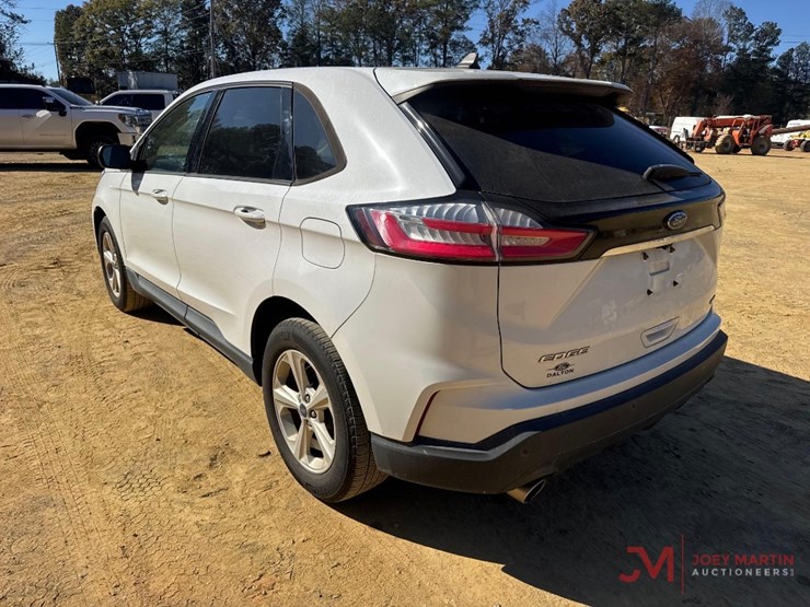 2020-ford-edge-se-image-4