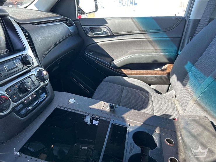 2019-chevrolet-tahoe-image-17