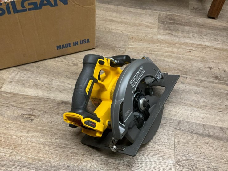 #106-•-dewalt-cordless-circular-saw-image-5