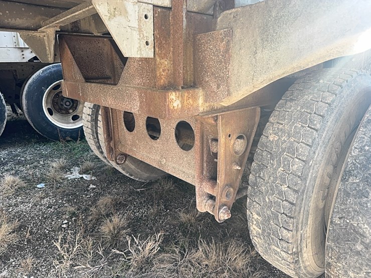 1969-fruehauf-trailer-image-10