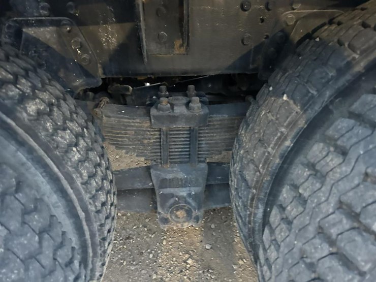 #1432-•-1992-volvo-(white-gmc)-vac-truck-image-40