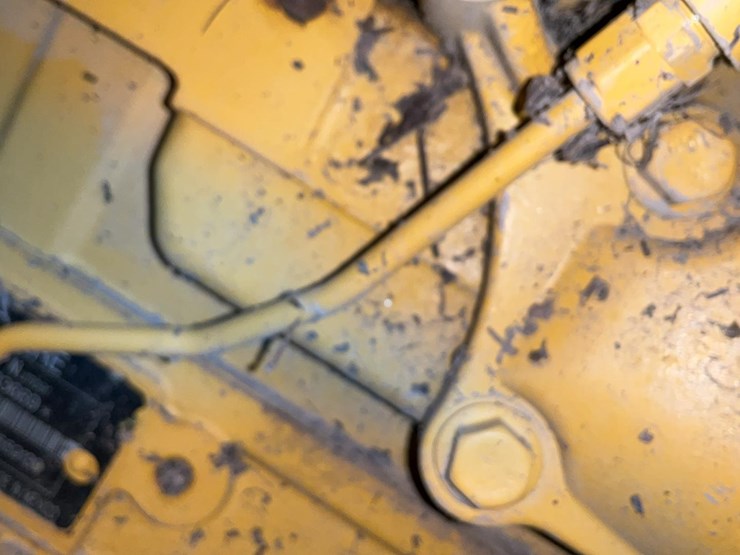 2016-deere-700k-image-11