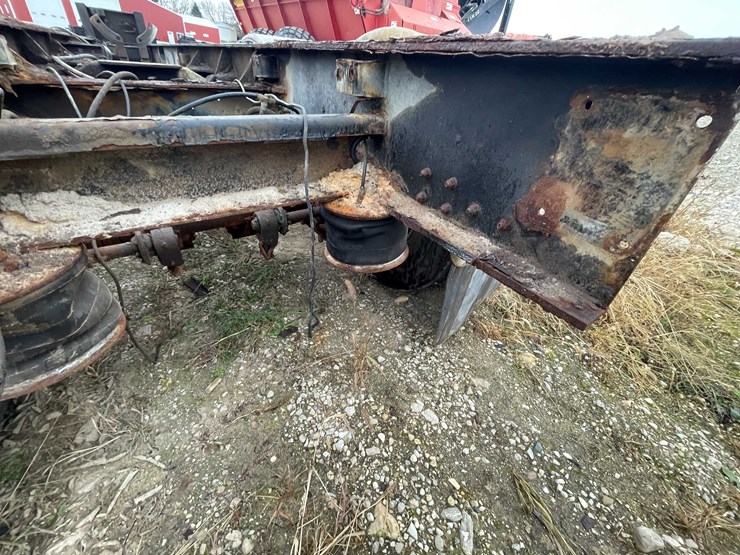 #1320-•-2002-trailer-frame-(has-wi-title)-(new-hostein,-wi)-image-27