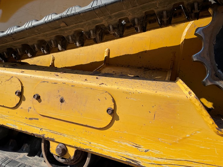 2020-gehl-rt105-image-15