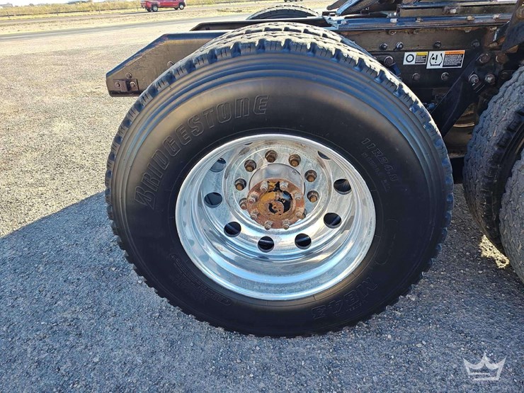 2011-kenworth-t800-image-24