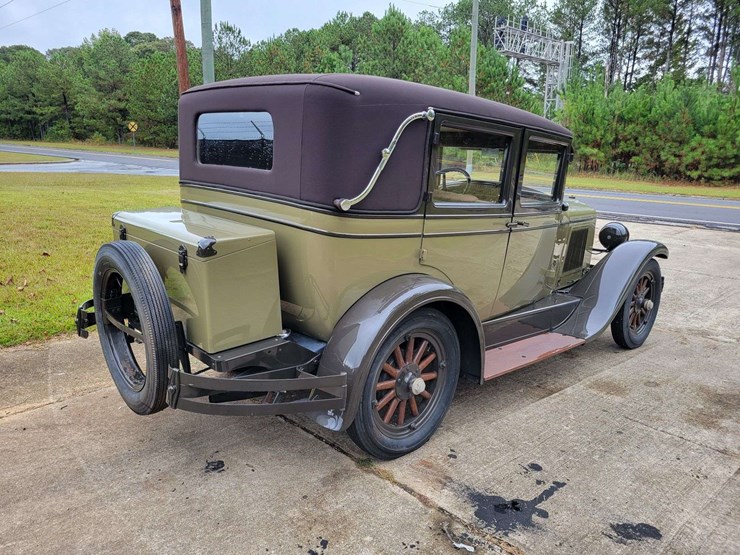 1928-pontiac-sedan-image-5