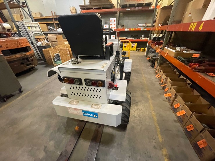 #1386-•-fland-4x4-front-loader-(ica)-image-6