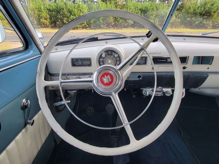 1951-dodge-sedan-image-92