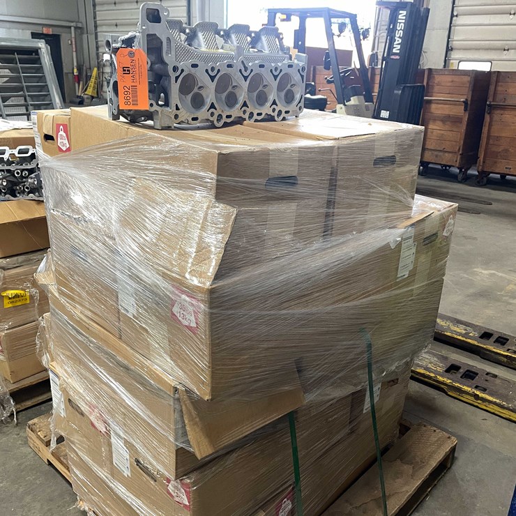 #8692 • Pallet of (20) Mopar Cylinder Heads (E)