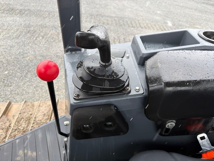 2022-deere-450k-image-21