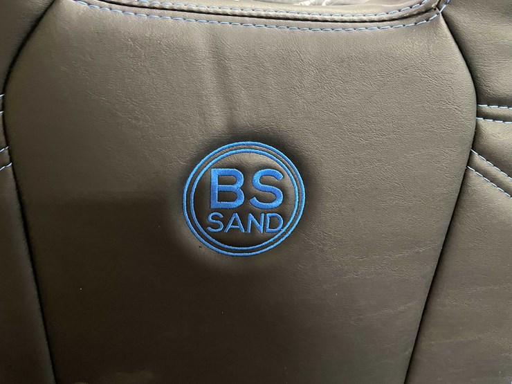 #8695-•-can-am-3-seater-bench-(e)-image-3