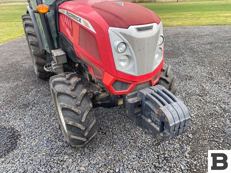 mccormick-x4.30v-tractor-image-9