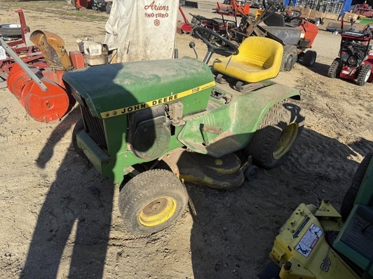 john-deere-112-image-3