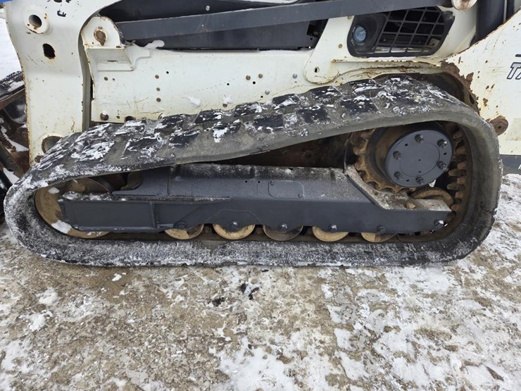 2017-bobcat-t750-image-44