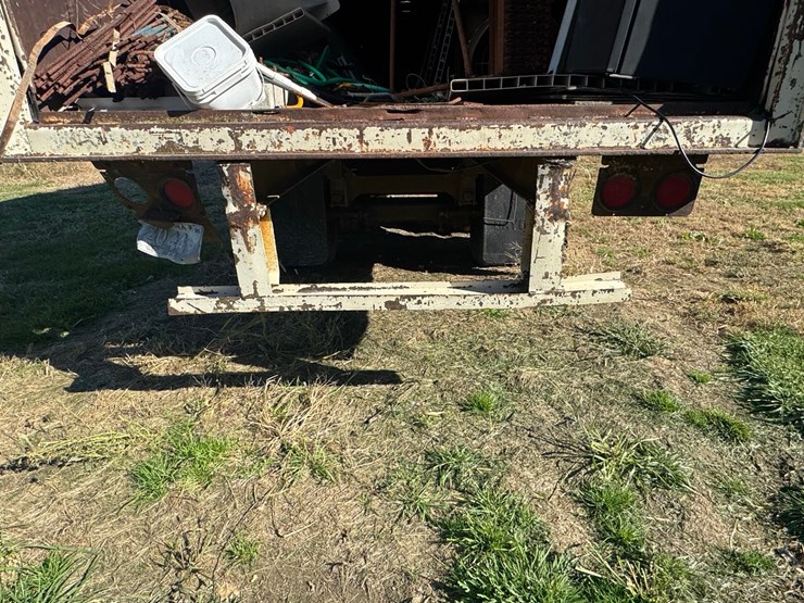 1972-fruehauf-storage-trailer-image-10