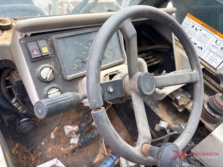 2003-bobcat-v518-image-17