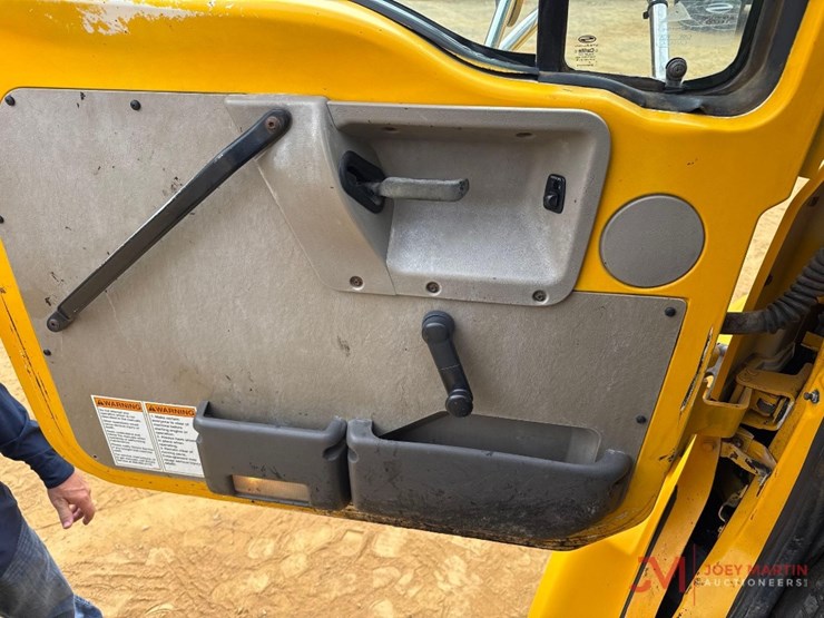 2008-sterling-l7500-image-37