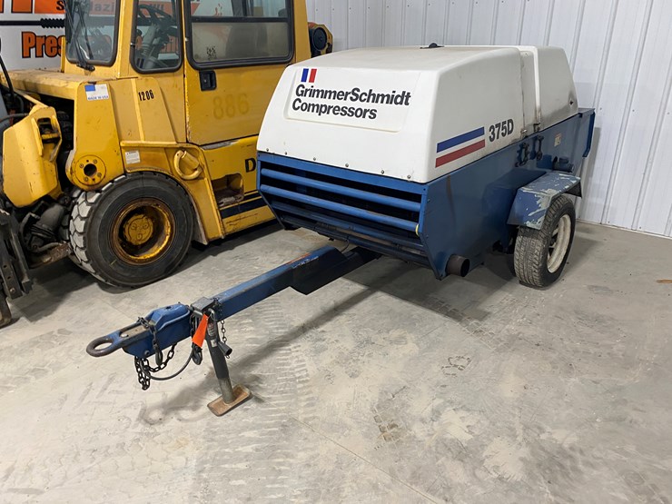 #1304-•-grimmer-schmidt-375d-towable-air-compressor-(st.-nazianz,-wi)-image-1