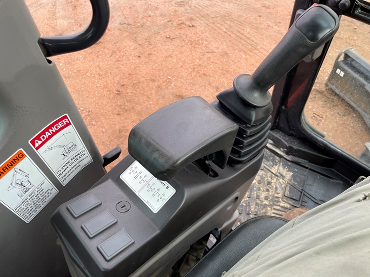 2021-kubota-u55-5-image-44