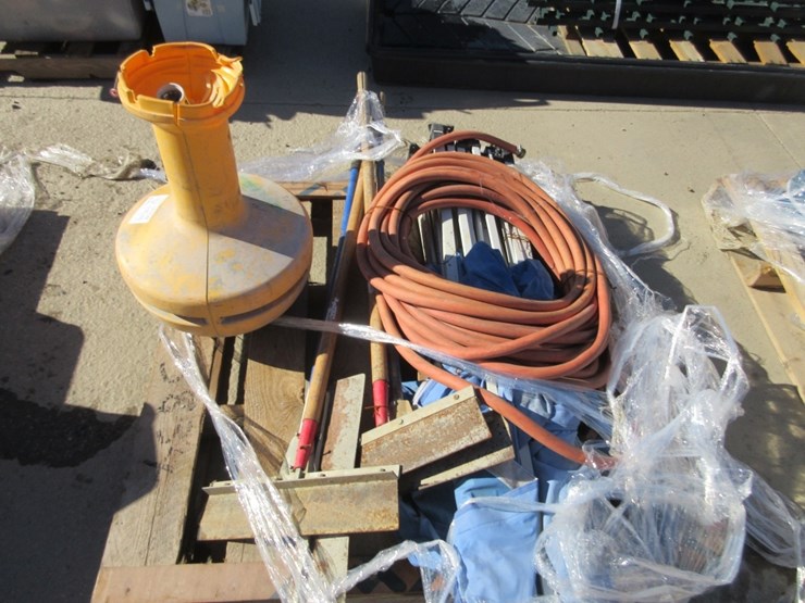 lot-of-misc-items,-image-2