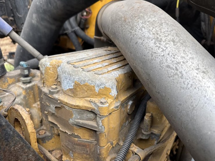 2001-caterpillar-c12-image-31