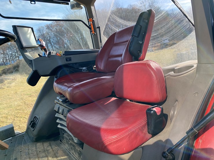 2014-case-ih-340-image-52